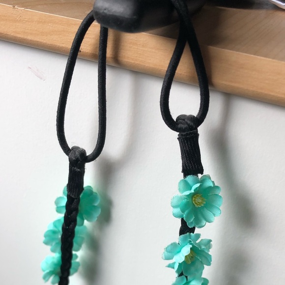 (Free with any purchase) cute teal flower crown! - Picture 3 of 3